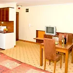 City-hotel Apartmanhotel 4*