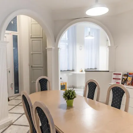 City-hotel Aparthotel 4*