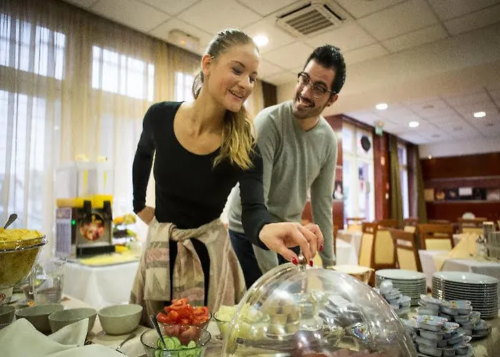 City-hotel Apartmanhotel 4*