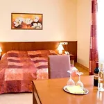 City Home Budapest Ξενοδοχείο με διαμερίσματα 4*