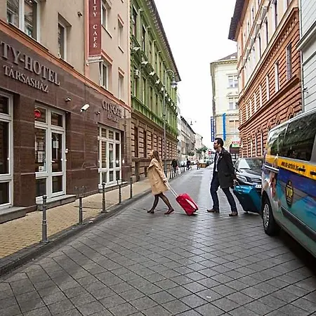 City Home Budapest 4* Budapeste