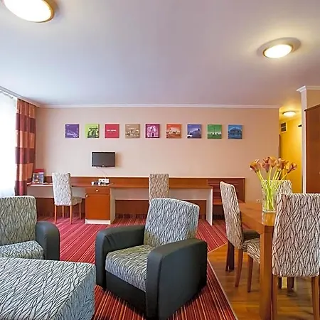 City Home Budapest 4*