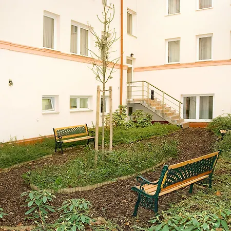 City-hotel Apartmanhotel