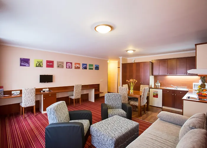 City Home Budapest 4*