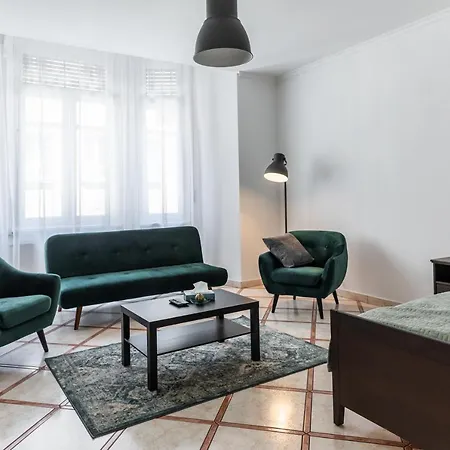 City Home Budapest 4*