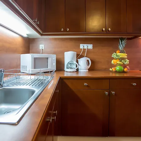 City Home Budapest Apart-hotel 4*
