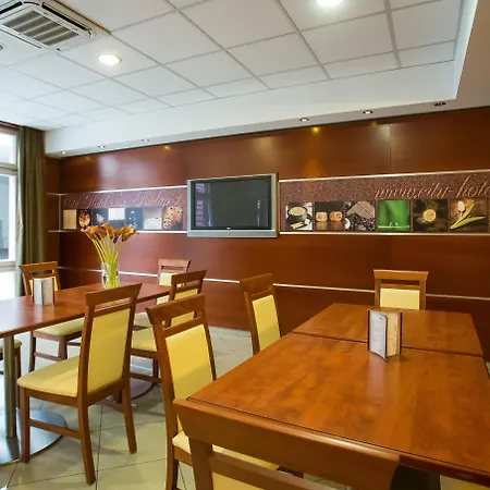 City Home Budapest 4* Budapeste