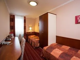 City Home Budapest 4*